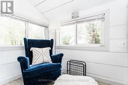 Common Space: separate cabin. - 