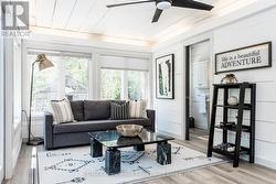 Common Space: separate cabin. - 