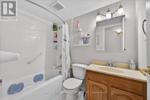417 - 198 Scott Street, St. Catharines, ON - Indoor Photo Showing Bathroom