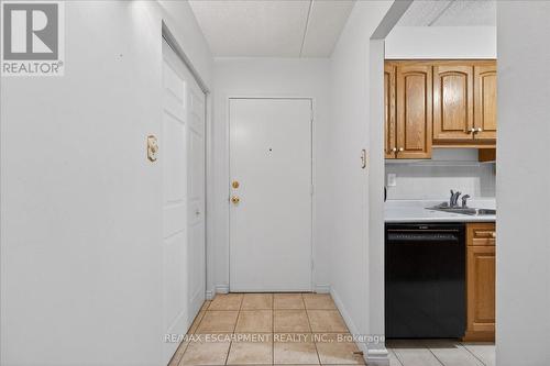 417 - 198 Scott Street, St. Catharines, ON - Indoor Photo Showing Other Room