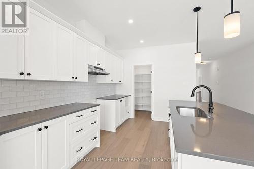 1057 Moore Street, Brockville, ON - Indoor Photo Showing Kitchen