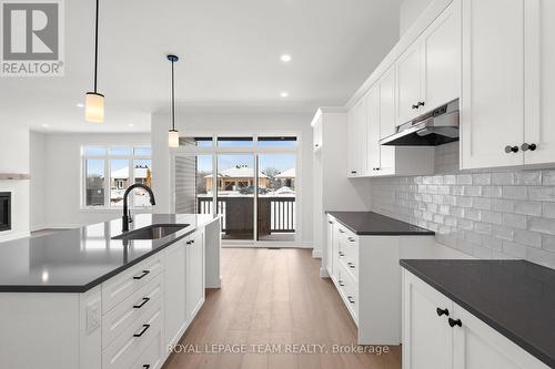 1057 Moore Street, Brockville, ON - Indoor Photo Showing Kitchen With Upgraded Kitchen