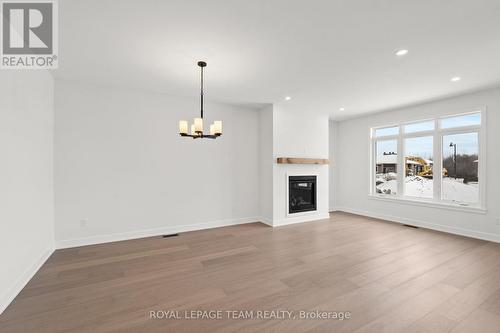1057 Moore Street, Brockville, ON - Indoor Photo Showing Living Room With Fireplace