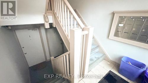 2 - 725 Melbourne Avenue, Ottawa, ON - Indoor Photo Showing Other Room