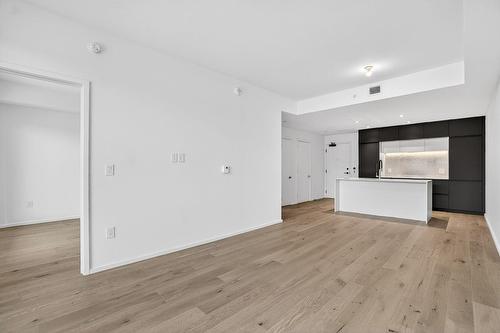 Overall view - 208-585 Av. Glengarry, Mont-Royal, QC - Indoor Photo Showing Kitchen