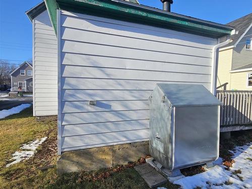 3 Thompson Avenue, North Sydney, NS 