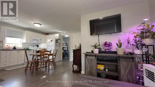 127 Yonge Street S, Brockton, ON - Indoor