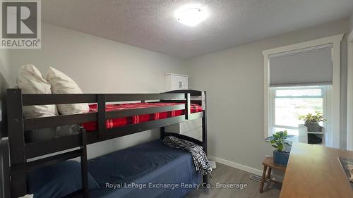 127 Yonge Street S, Brockton, ON - Indoor