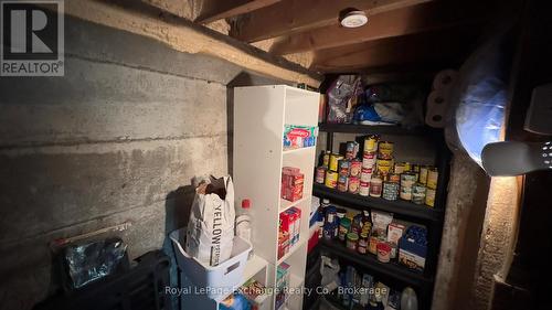 cold cellar - 127 Yonge Street S, Brockton, ON - Indoor Photo Showing Basement