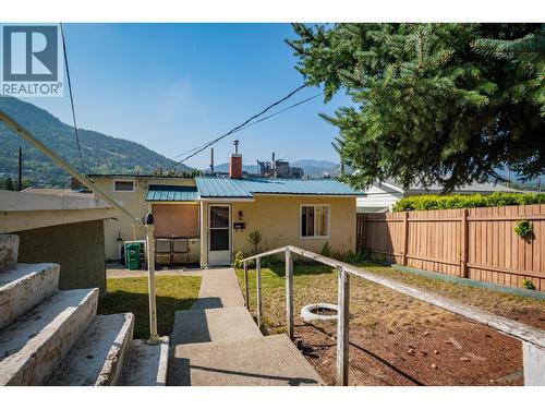 1338 Third Avenue, Trail, BC - Outdoor