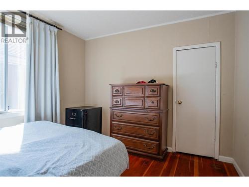 1338 Third Avenue, Trail, BC - Indoor Photo Showing Bedroom