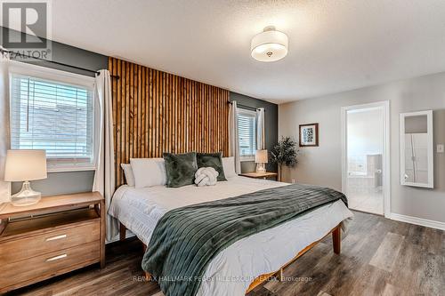 14 Regina Road, Barrie, ON - Indoor Photo Showing Bedroom