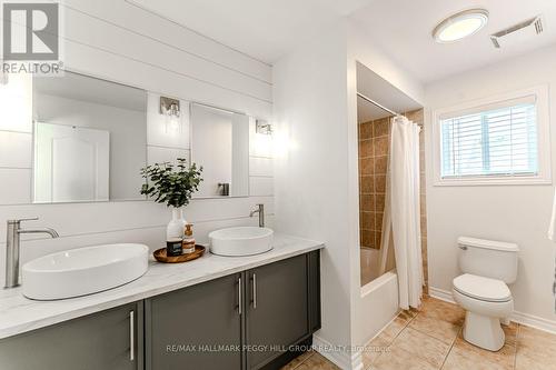 14 Regina Road, Barrie, ON - Indoor Photo Showing Bathroom