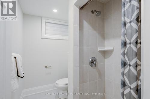 Lower B - 208 Betty Ann Drive, Toronto, ON - Indoor Photo Showing Bathroom