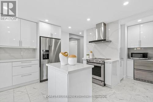 9 Tadcaster Place, Toronto, ON - Indoor Photo Showing Kitchen With Upgraded Kitchen