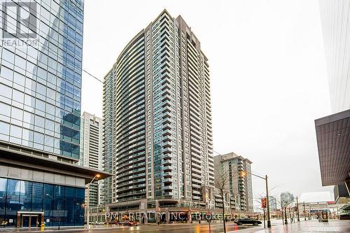 Ph06 - 30 Grand Trunk Crescent, Toronto, ON - Outdoor With Facade