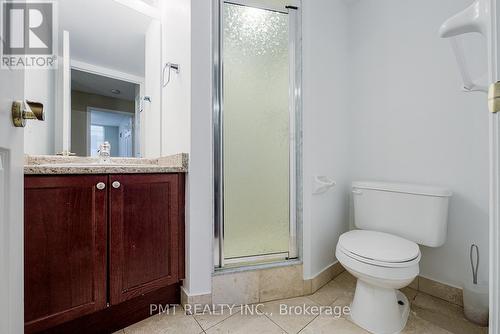 Ph06 - 30 Grand Trunk Crescent, Toronto, ON - Indoor Photo Showing Bathroom