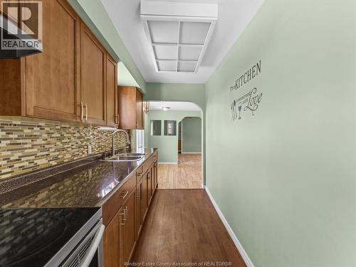 2509 Alexis Road, Windsor, ON - Indoor Photo Showing Kitchen With Double Sink