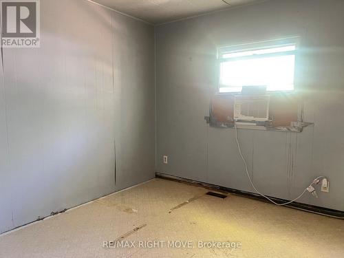 1052 4 Seasons Road, Gravenhurst, ON - Indoor Photo Showing Other Room