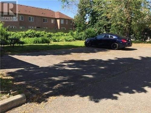 11960 Yonge Street, Richmond Hill, ON - Outdoor