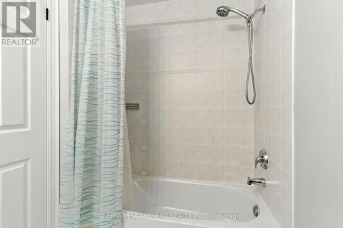 691 Merlot Court, Mississauga, ON - Indoor Photo Showing Bathroom