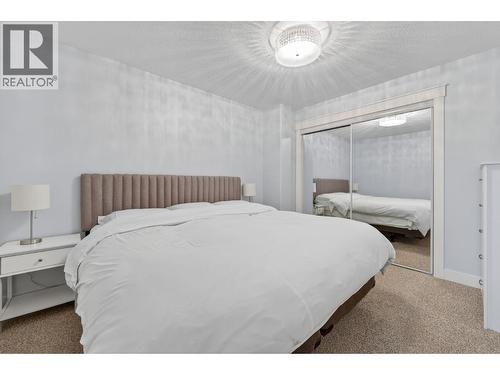 1390 Dilworth Crescent Unit# 109, Kelowna, BC - Indoor Photo Showing Bedroom