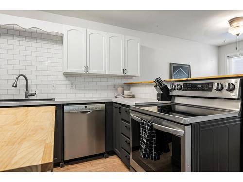 13 46735 Yale Road|Chilliwack Proper East, Chilliwack, BC - Indoor Photo Showing Kitchen