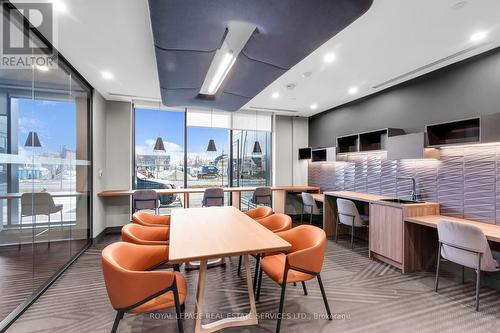 423 - 1037 The Queensway, Toronto, ON - Indoor Photo Showing Dining Room