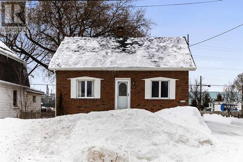 129 Wallace Ter, Sault Ste. Marie, ON - Outdoor