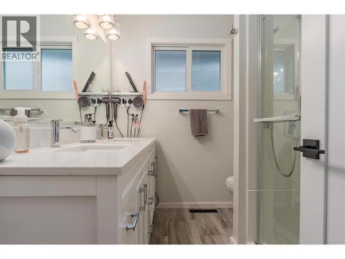 3690 Carnation Drive, Trail, BC - Indoor Photo Showing Bathroom