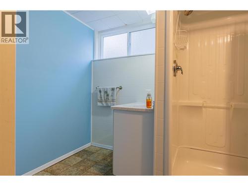 3690 Carnation Drive, Trail, BC - Indoor Photo Showing Bathroom