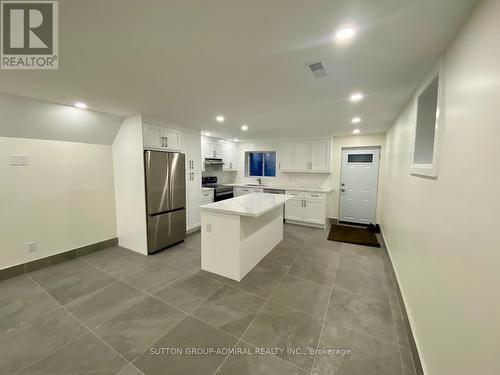 6 - 347 Northcliffe Boulevard, Toronto, ON - Indoor Photo Showing Kitchen