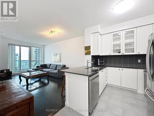2411 - 235 Sherway Gardens Road, Toronto, ON - Indoor Photo Showing Kitchen