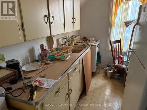 25 Third Avenue, Ottawa, ON - Indoor