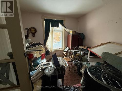 25 Third Avenue, Ottawa, ON - Indoor Photo Showing Other Room