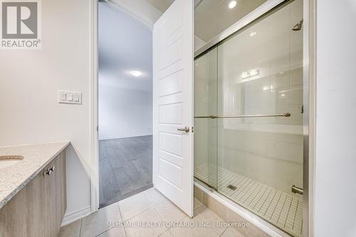 1851 Passionfruit Grove, Pickering, ON - Indoor Photo Showing Bathroom