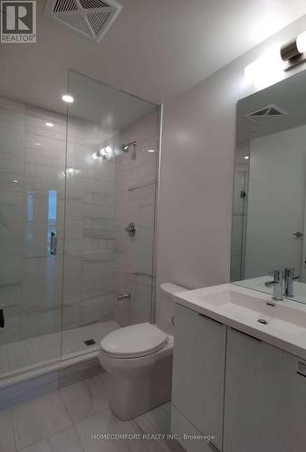 1502 - 8 Interchange Way, Vaughan, ON - Indoor Photo Showing Bathroom