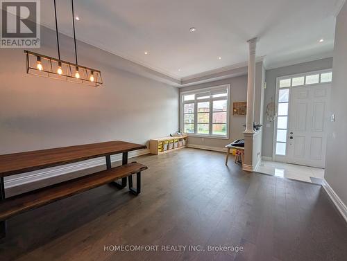 230 Paradelle Drive, Richmond Hill, ON - Indoor Photo Showing Other Room