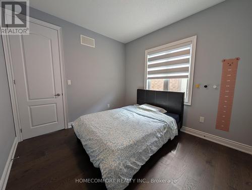230 Paradelle Drive, Richmond Hill, ON - Indoor Photo Showing Bedroom