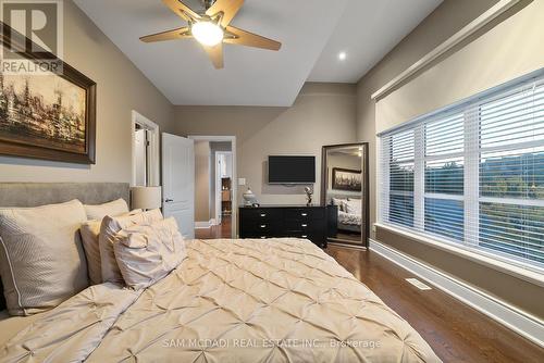 1220 Milna Drive, Oakville, ON - Indoor Photo Showing Bedroom