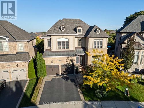 1220 Milna Drive, Oakville, ON - Outdoor