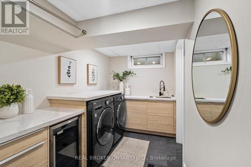 190 Winston Boulevard, Cambridge, ON - Indoor Photo Showing Laundry Room