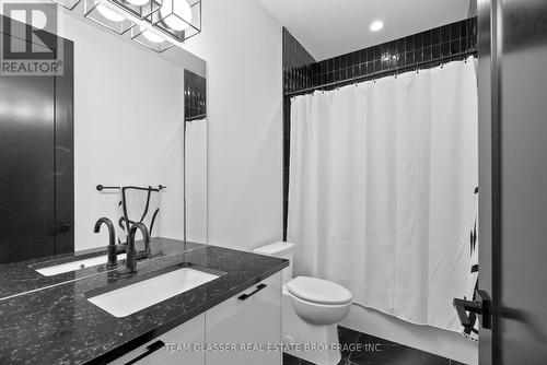 10143 Pinery Bluffs Road, Lambton Shores (Grand Bend), ON - Indoor Photo Showing Bathroom