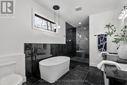 10143 Pinery Bluffs Road, Lambton Shores (Grand Bend), ON - Indoor Photo Showing Bathroom