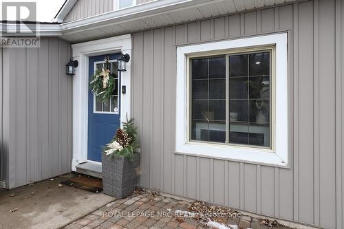 8190 Mud Street, Grimsby, ON - Outdoor With Exterior