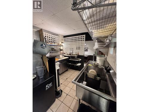 3236 W Broadway, Vancouver, BC 