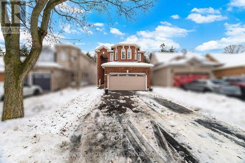 35 MARKWOOD CRESCENT  Whitby, ON L1R 2S3