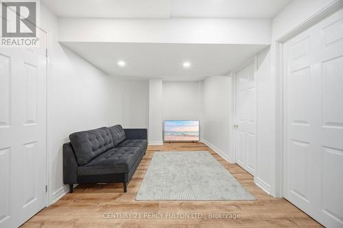 35 Markwood Crescent, Whitby, ON - Indoor Photo Showing Other Room