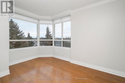 Large dining area with walk out to balcony - 404 - 610 Bullock Drive, Markham, ON - Indoor Photo Showing Other Room