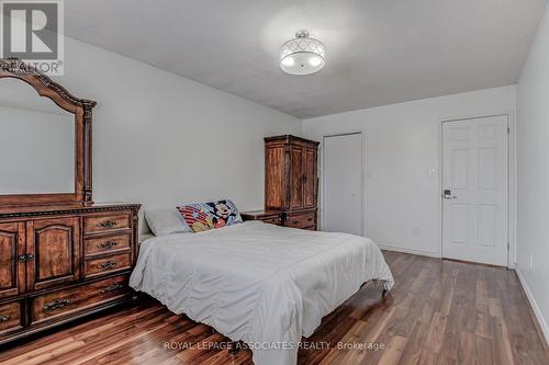 130 Cunningham Drive, New Tecumseth, ON - Indoor Photo Showing Bedroom